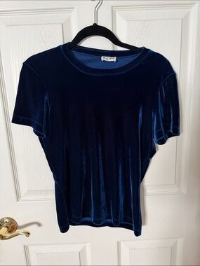 BCBG Navy Blue Velvet Short Sleeve Tee vintage size large